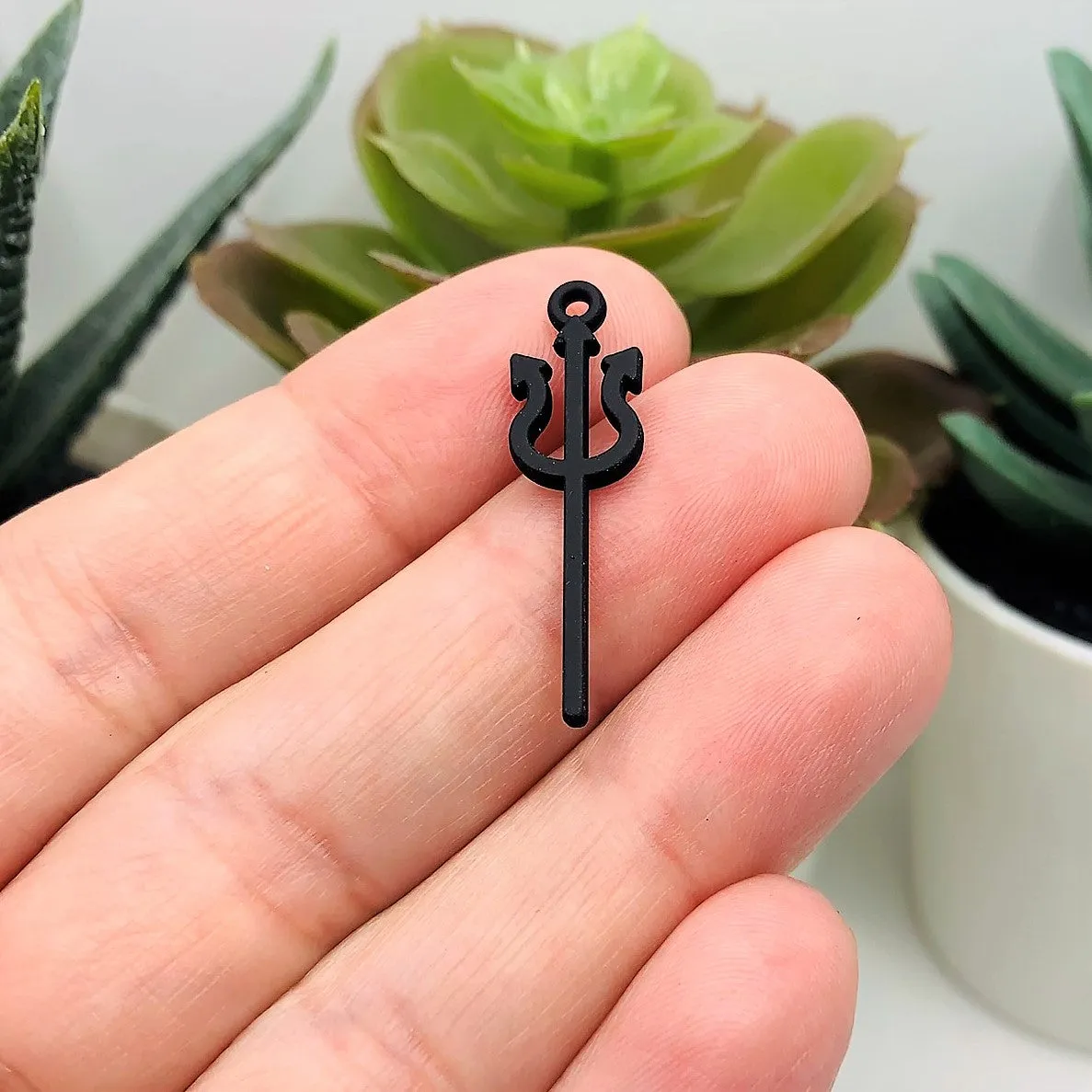 1, 4, 20 or 50 Pieces: Black Devil's Pitchfork Halloween 3D Charms