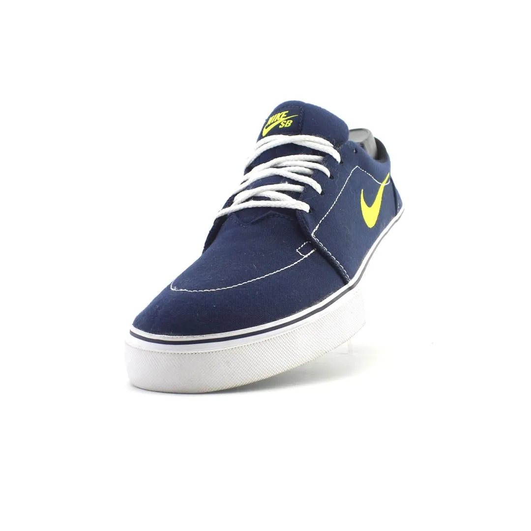 NIKE  SB  SATIRE CANVAS